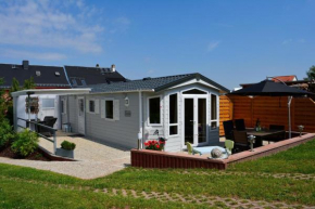 Ferienhaus für zwei Erwachsene und zwei Kinder mit Terrasse